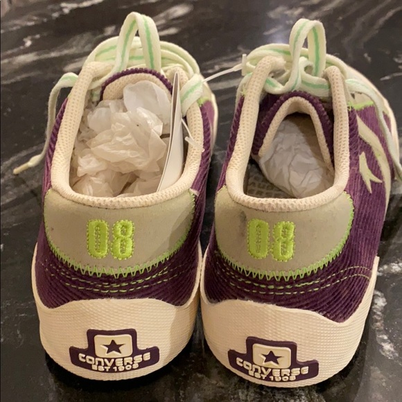 CONVERSE .   Brand New .   Made in Korea . - Picture 3 of 5